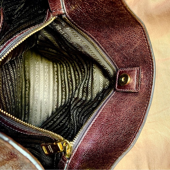 Prada Oversize Shoulder Hobo - Picture 6 of 10